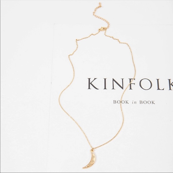 💕 crescent moon necklace 💕 - Picture 5 of 5